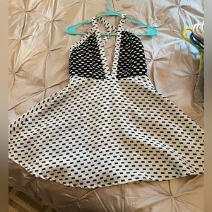 Retro blk n white Nastygal dress